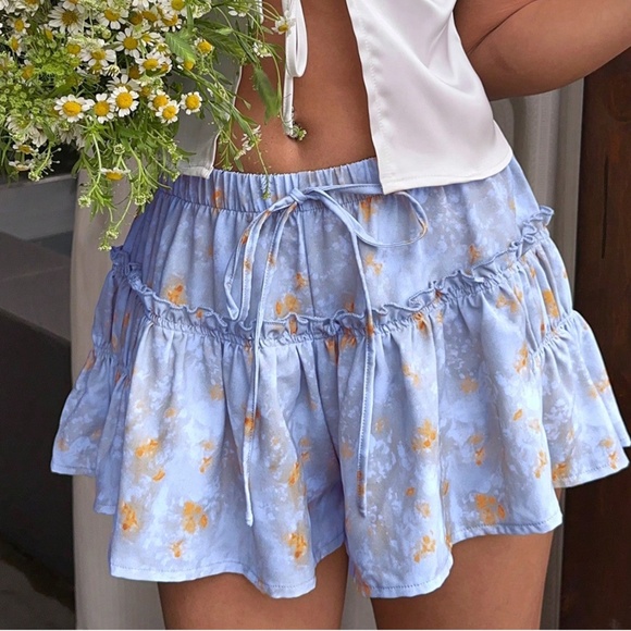 Boho Floral Print Ruffle Detail Stretchy Waist Shorts - Picture 9 of 10